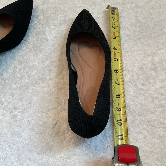 Black fabric kitten heel pumps NWT - Picture 5 of 6
